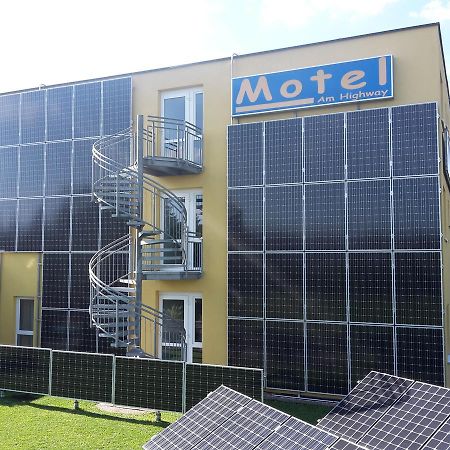 Althengstett Motel Am Highway מראה חיצוני תמונה