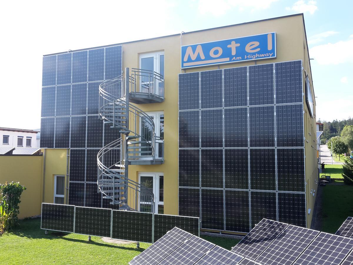 Althengstett Motel Am Highway מראה חיצוני תמונה